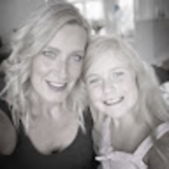 Meet your Posher, Heather - Picture 1 of 1